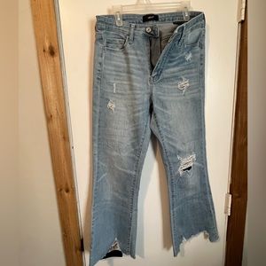 Vervet cropped distressed jeans size 27